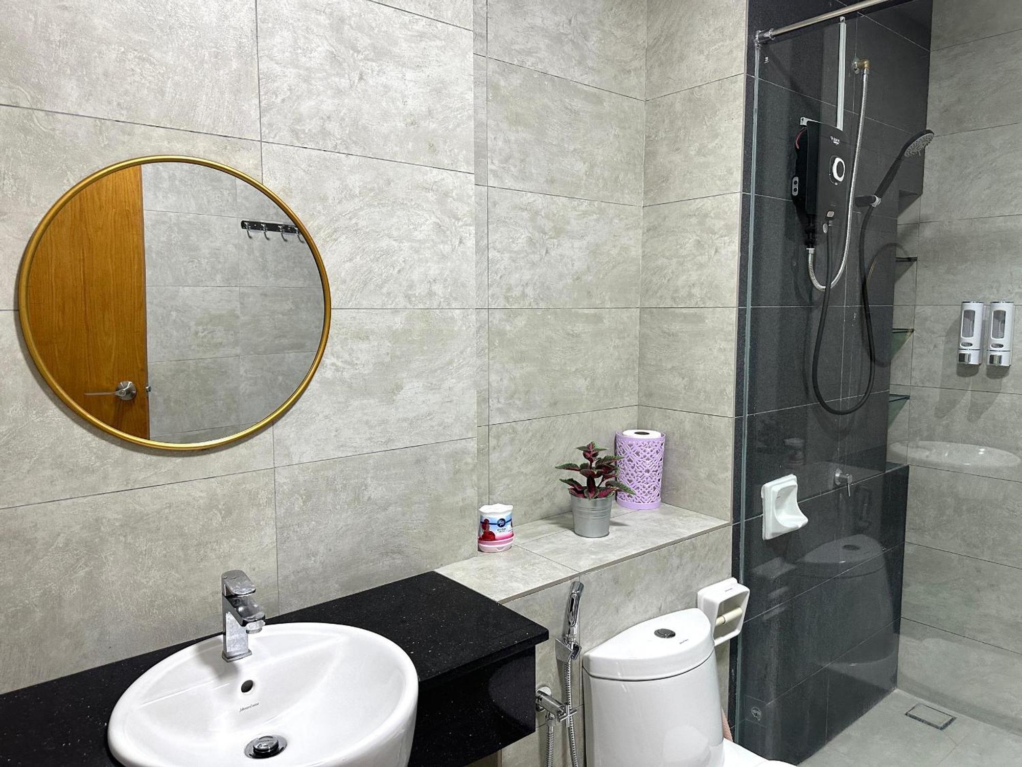 Fabulous Airport 2br Suite# Straits Intl# Msg Chair * Bayan Lepas